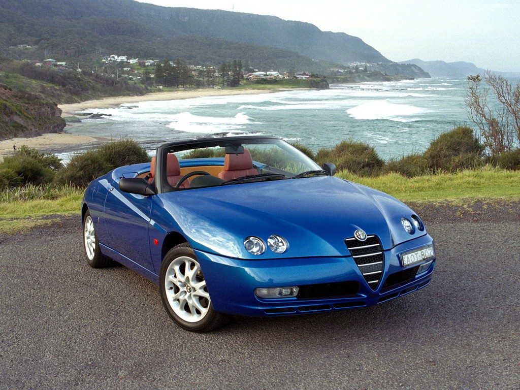Alfa Romeo Spider photo 16