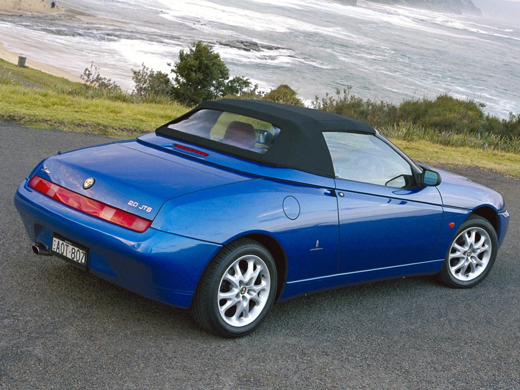 Alfa Romeo Spider photo 19