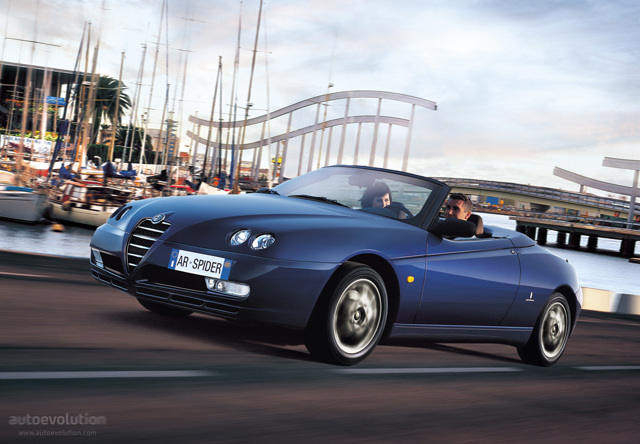 Alfa Romeo Spider photo 2
