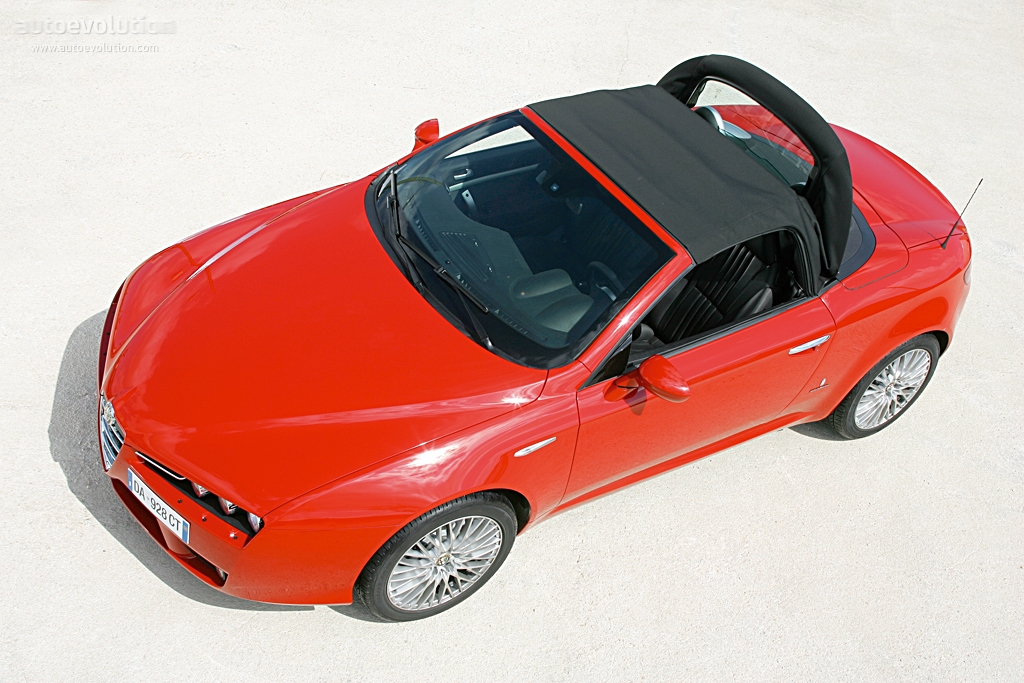 Alfa Romeo Spider photo 8