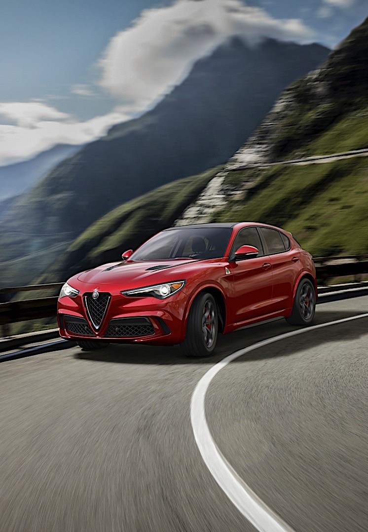 Alfa Romeo Stelvio Quadrifoglio photo 7