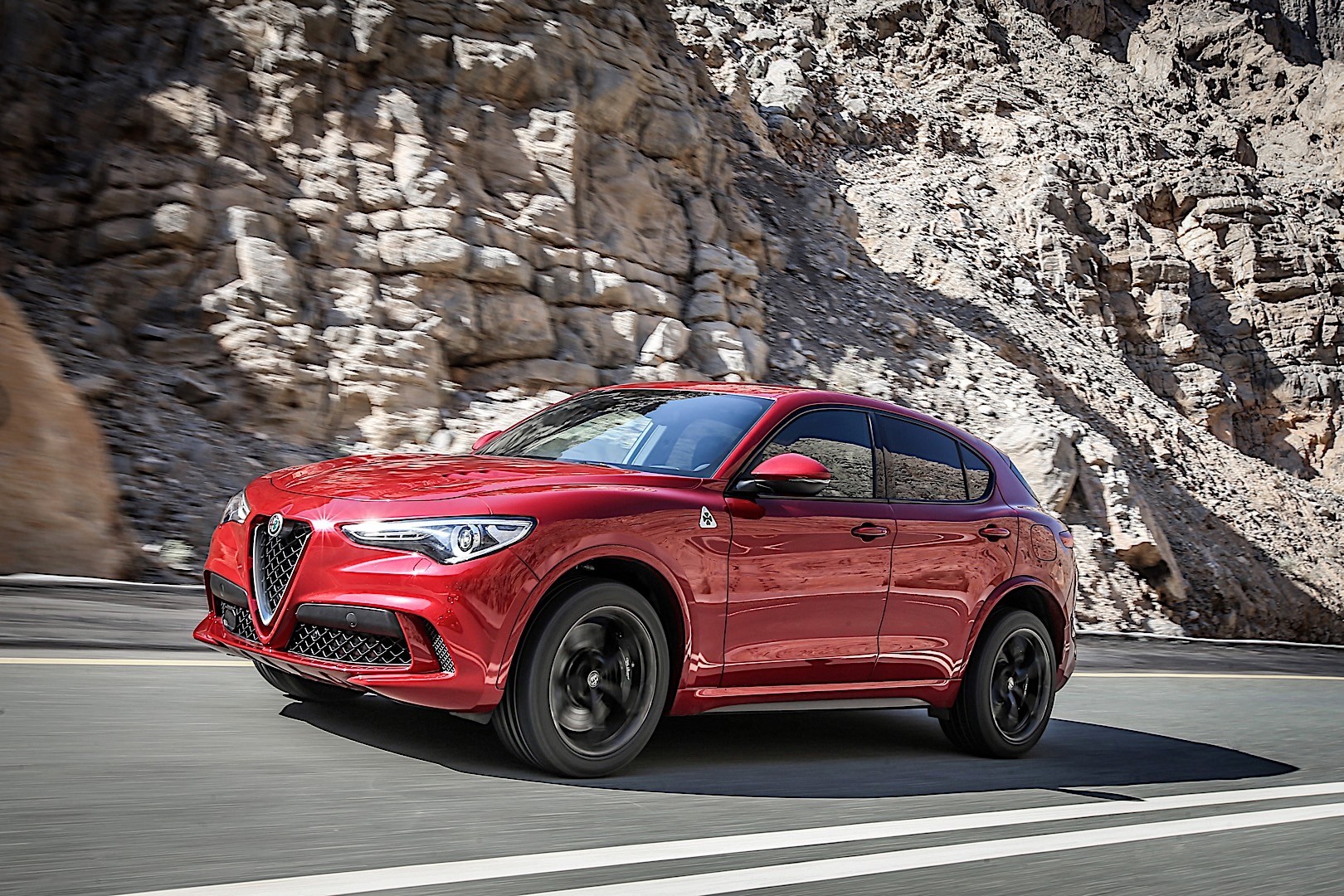 Alfa Romeo Stelvio Quadrifoglio photo 14