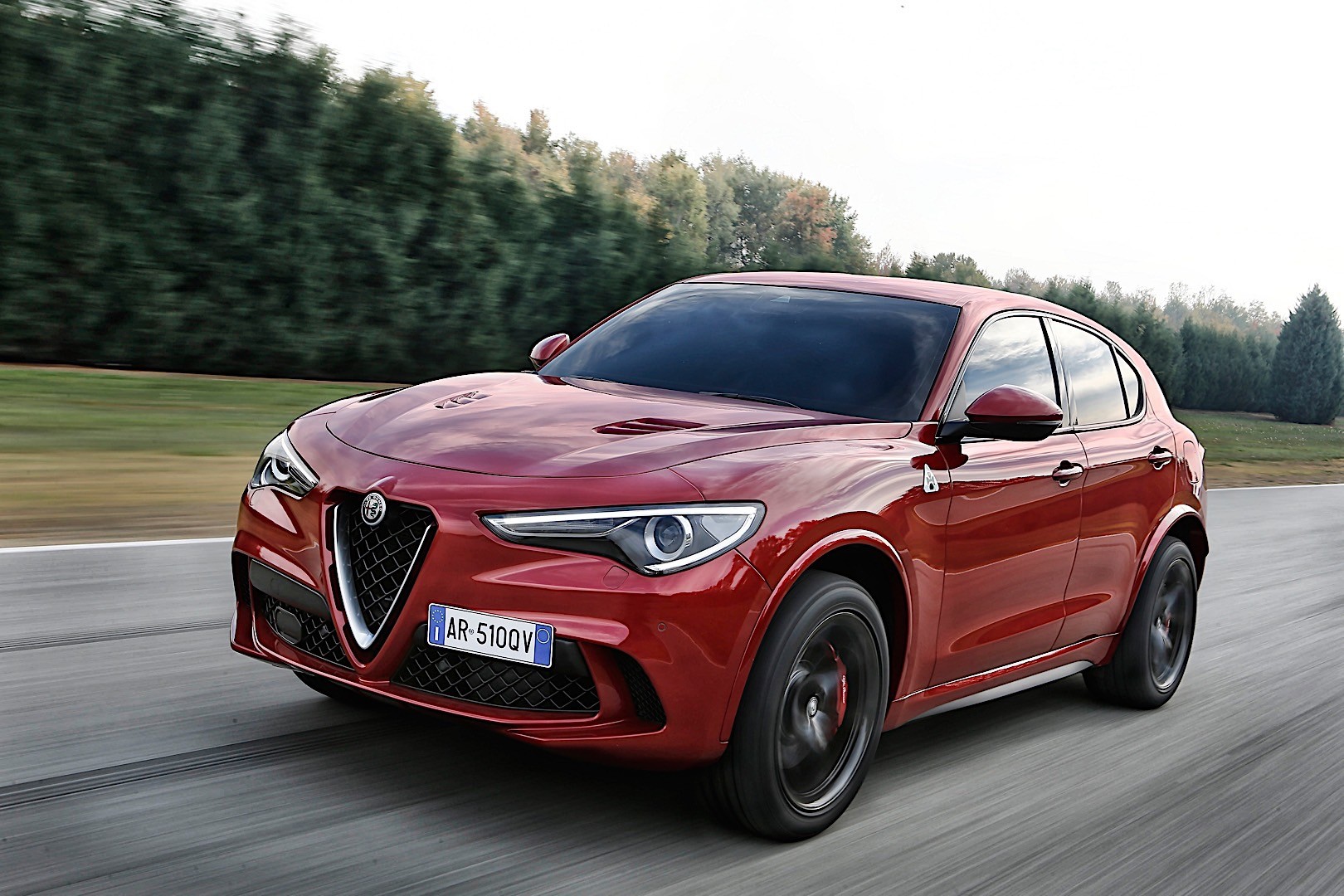 Alfa Romeo Stelvio Quadrifoglio photo 23