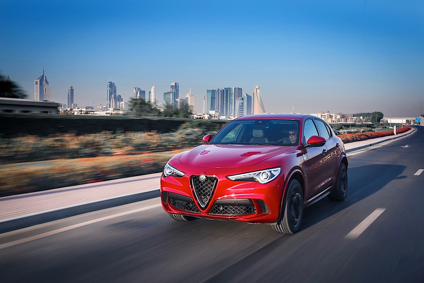 Alfa Romeo Stelvio Quadrifoglio photo 32