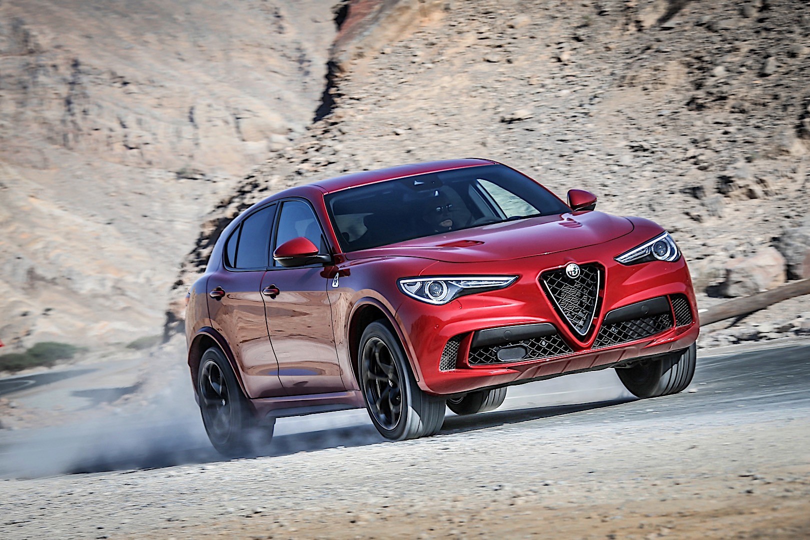 Alfa Romeo Stelvio Quadrifoglio photo 34