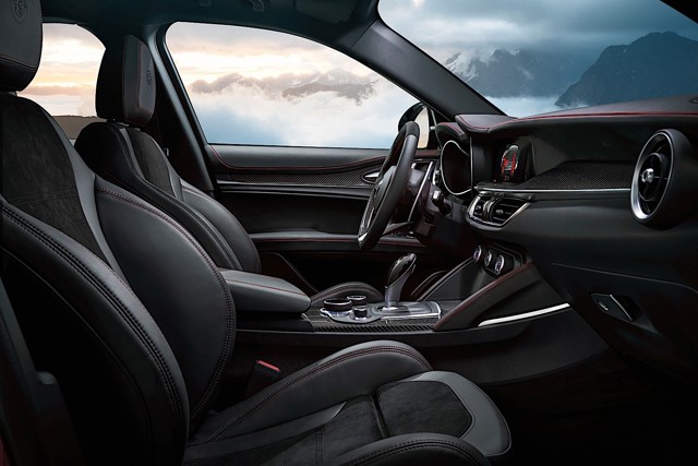 Alfa Romeo Stelvio Quadrifoglio photo 79