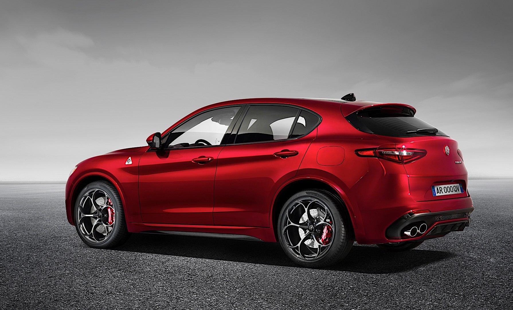 Alfa Romeo Stelvio Quadrifoglio photo 3