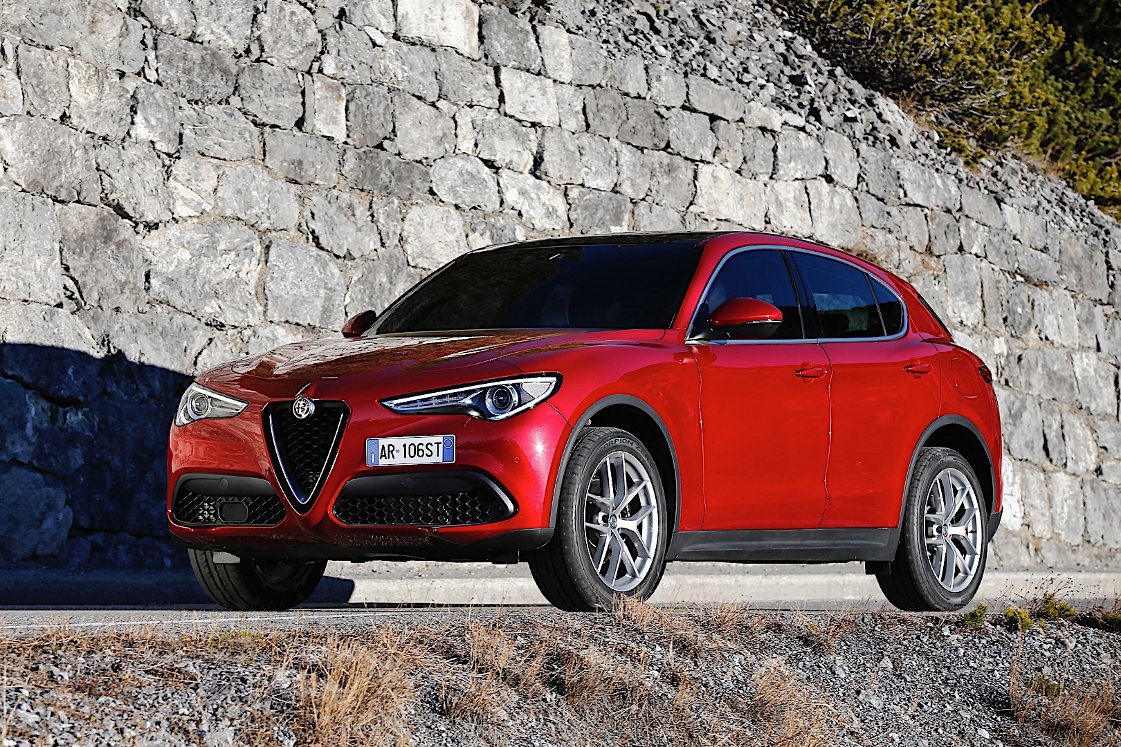 Alfa Romeo Stelvio photo 10