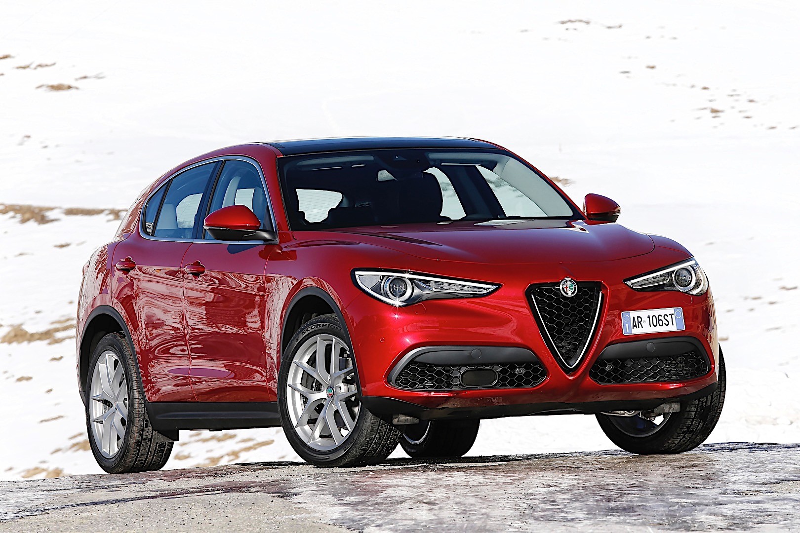Alfa Romeo Stelvio photo 14