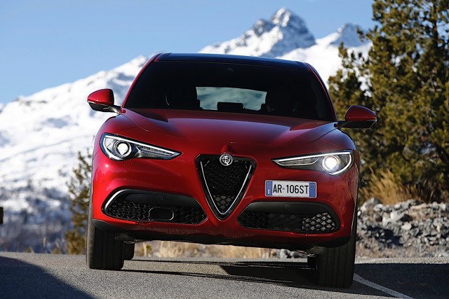 Alfa Romeo Stelvio photo 15