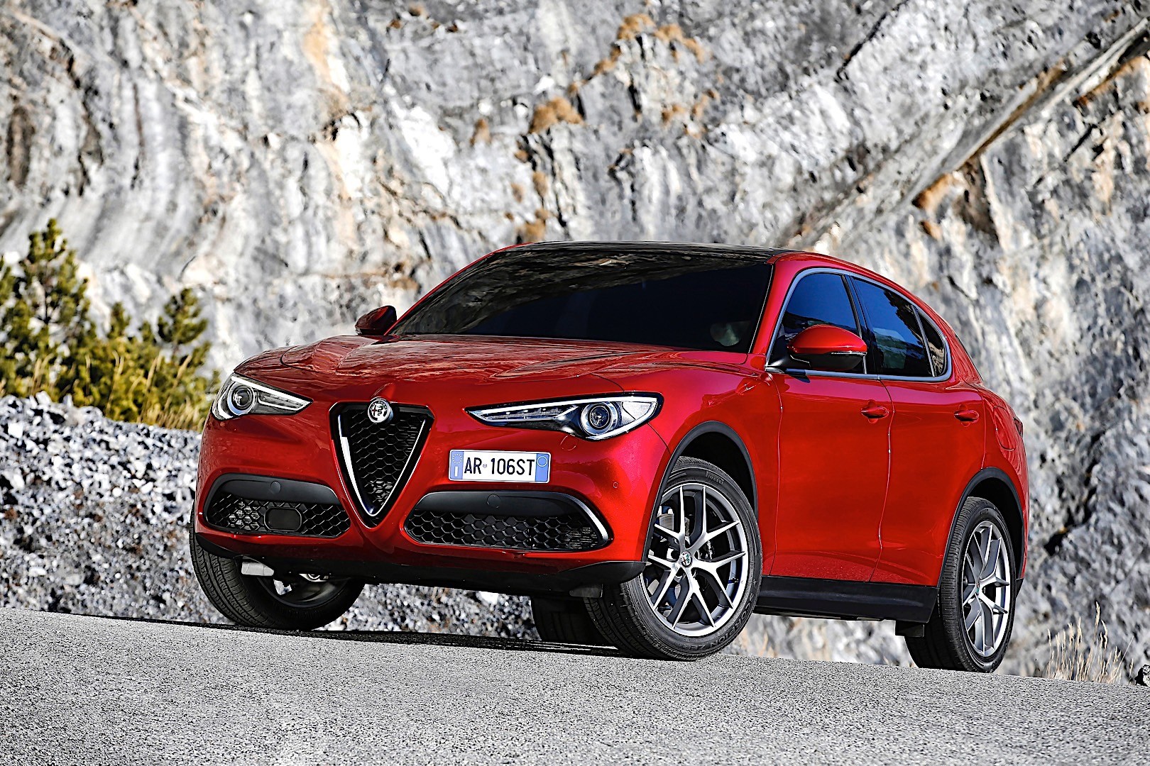 Alfa Romeo Stelvio photo 28