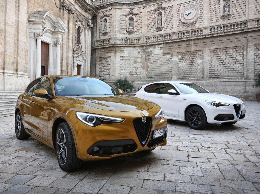 Alfa Romeo Stelvio photo 30
