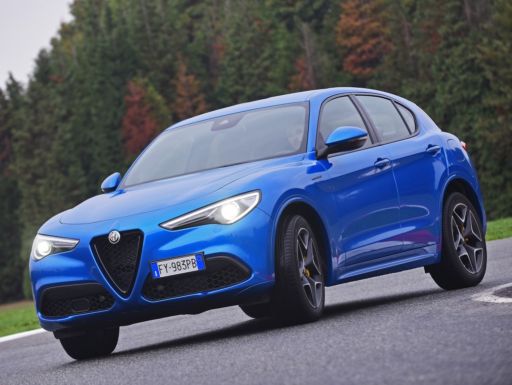 Alfa Romeo Stelvio photo 31