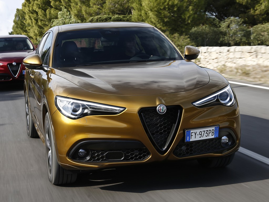 Alfa Romeo Stelvio photo 35
