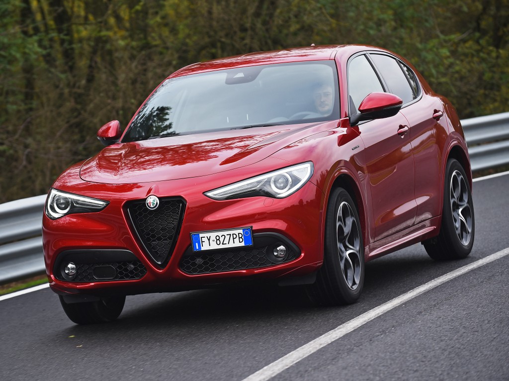 Alfa Romeo Stelvio photo 38