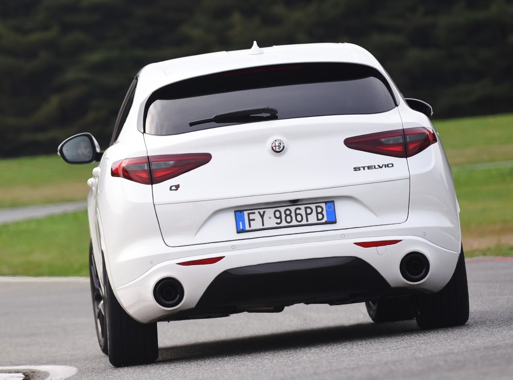 Alfa Romeo Stelvio photo 51