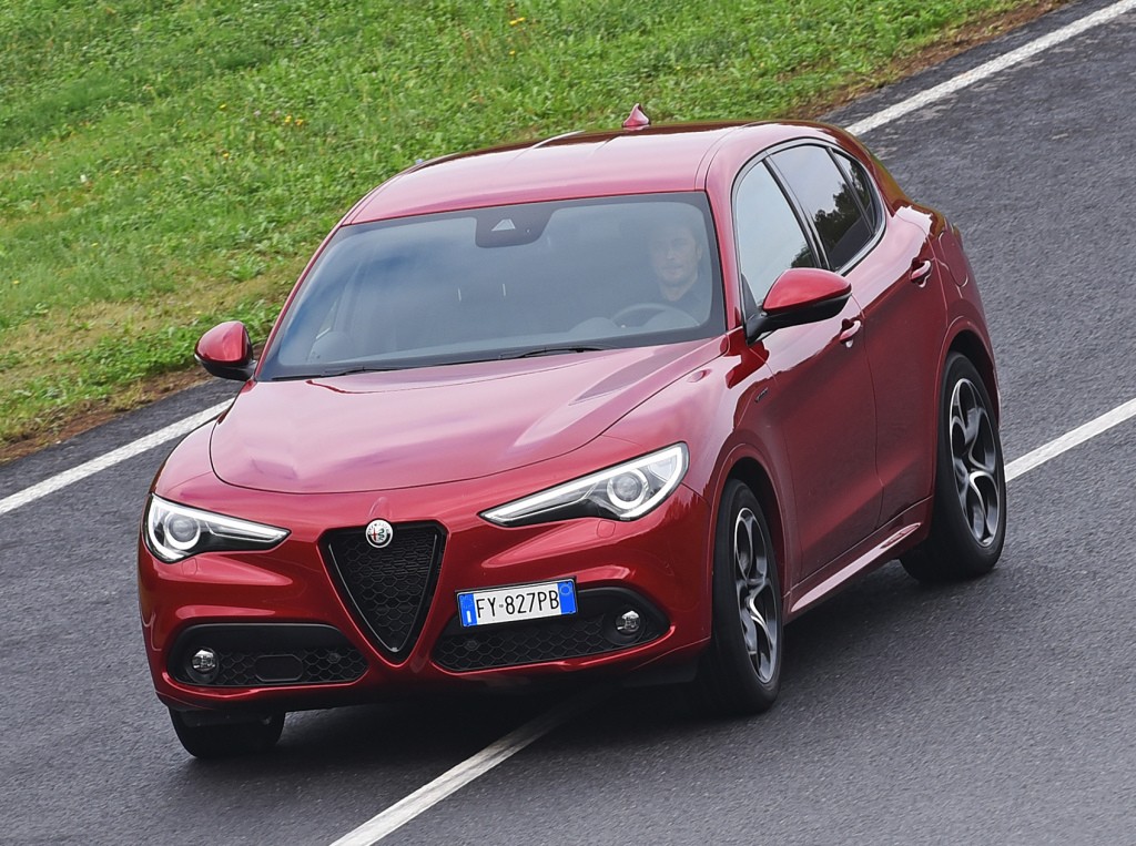 Alfa Romeo Stelvio photo 61