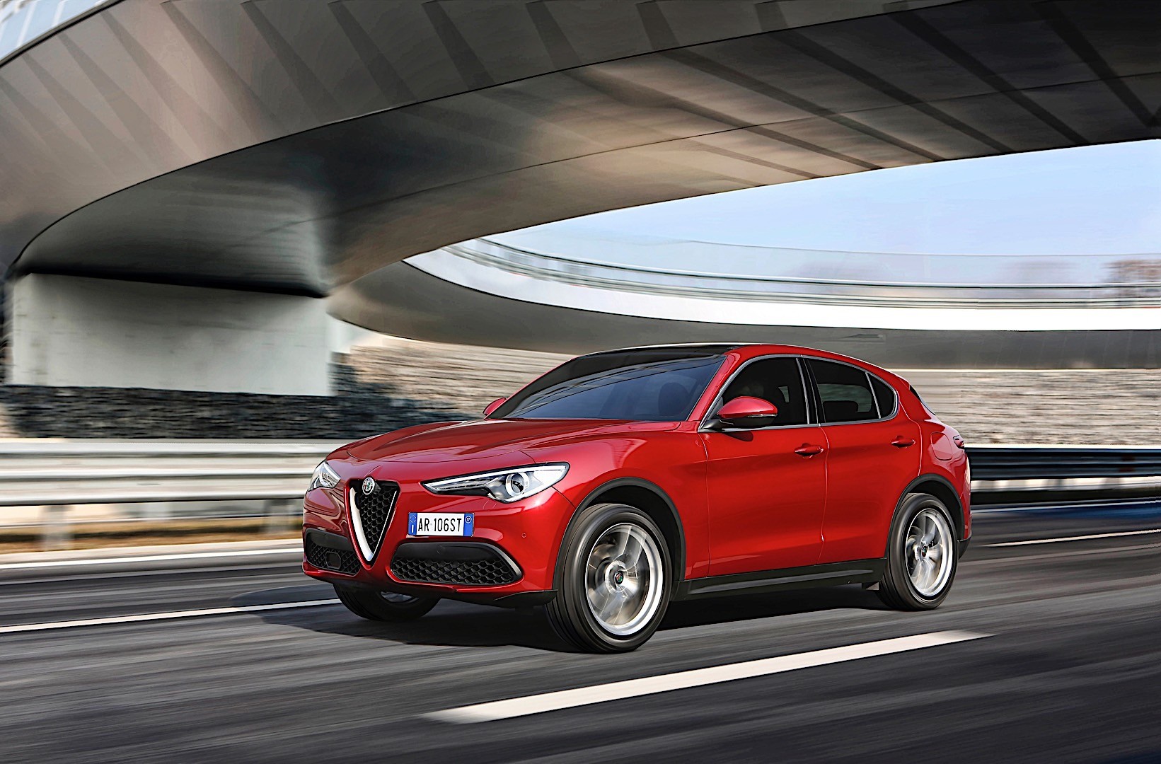 Alfa Romeo Stelvio photo 5