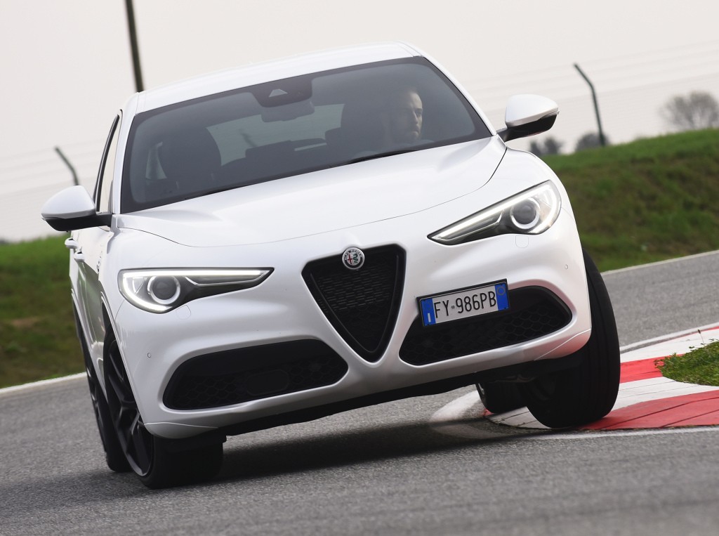 Alfa Romeo Stelvio photo 66