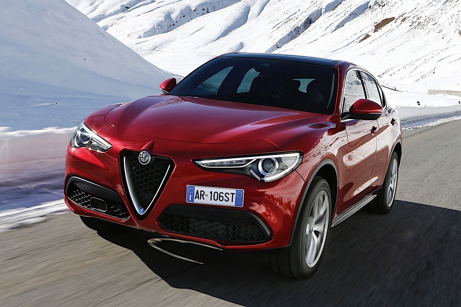 Alfa Romeo Stelvio photo 6