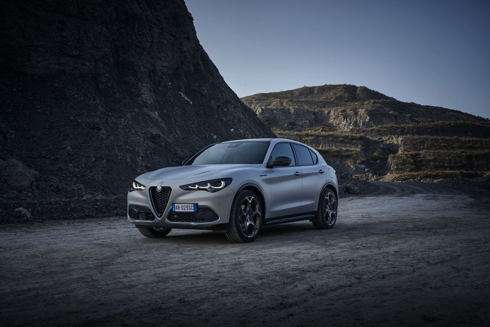 Alfa Romeo Stelvio photo 5