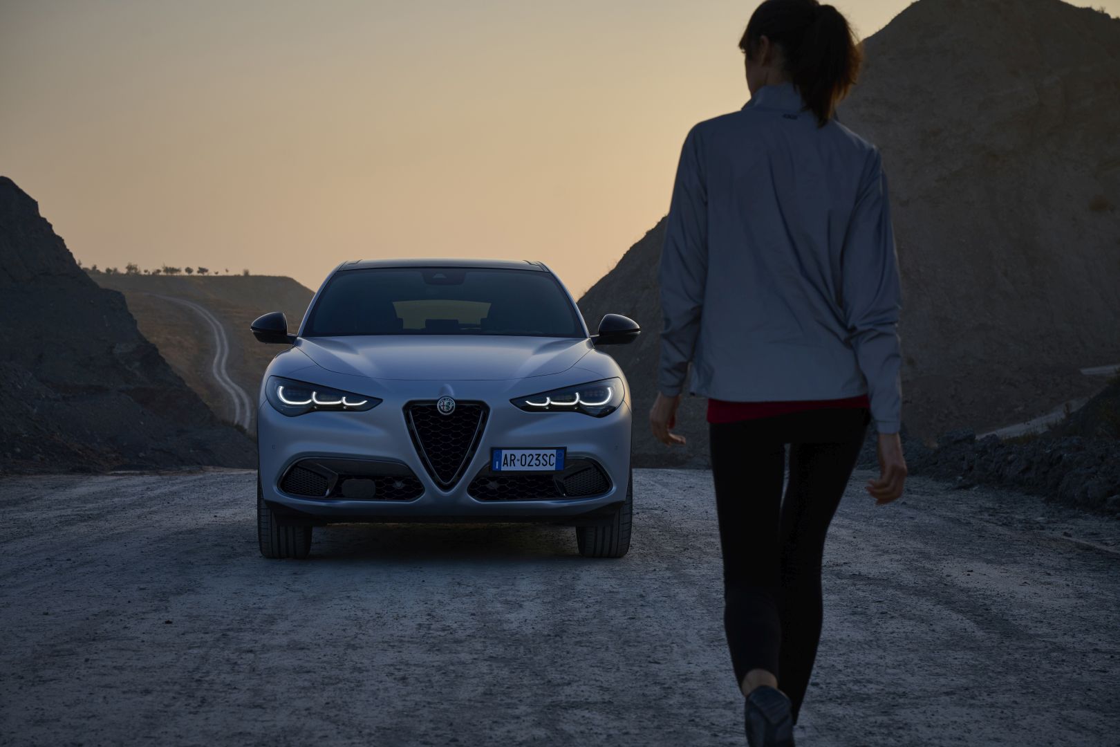 Alfa Romeo Stelvio photo 8