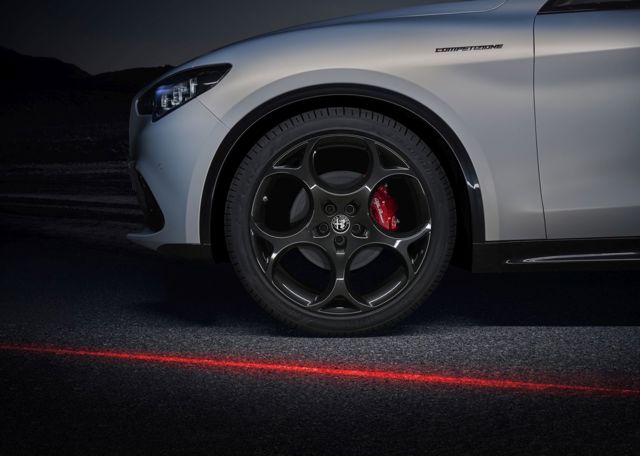 Alfa Romeo Stelvio photo 10