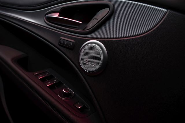 Alfa Romeo Stelvio photo 24
