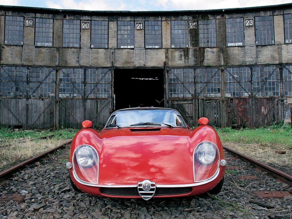 Alfa Romeo Tipo 33 photo 4