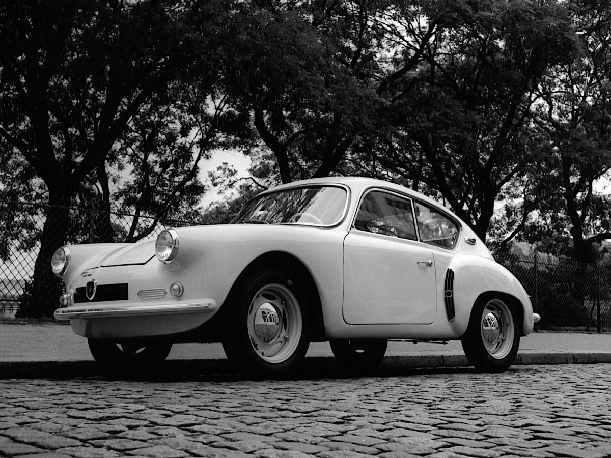 Alpine Alpine A106