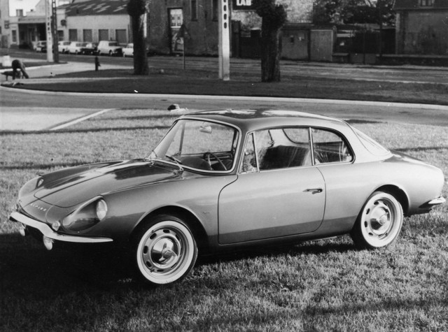 Alpine A108 photo 2