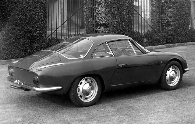 Alpine A108 photo 3