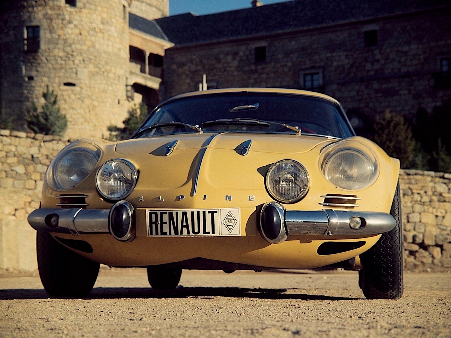 Alpine A110 photo 2
