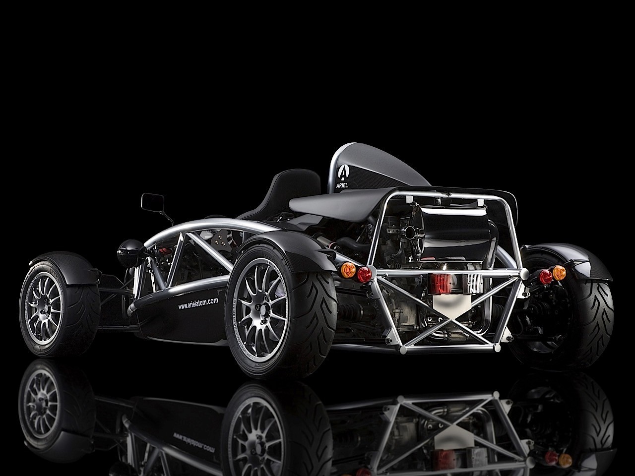 Ariel Atom photo 3