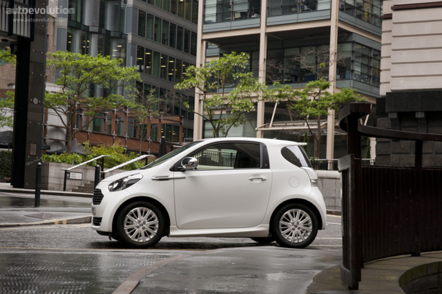 Aston Martin Cygnet Foto 5