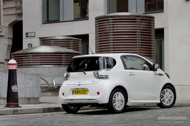 Aston Martin Cygnet Foto 8