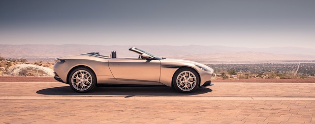 Aston Martin Db11 Volante foto 9