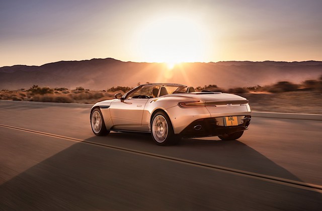 Aston Martin Db11 Volante foto 13