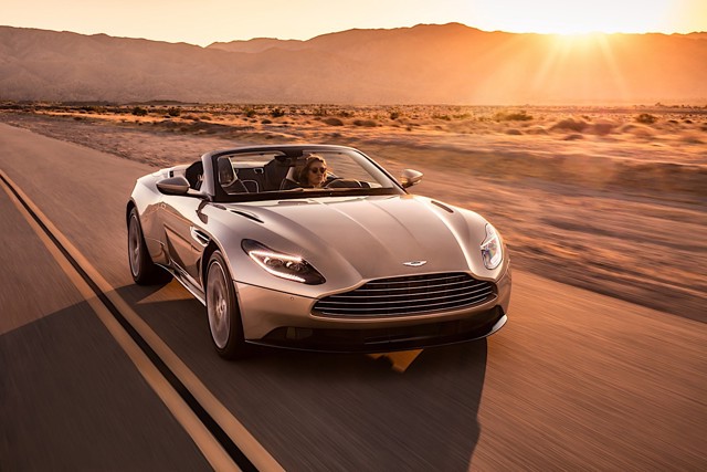 Aston Martin Db11 Volante foto 17