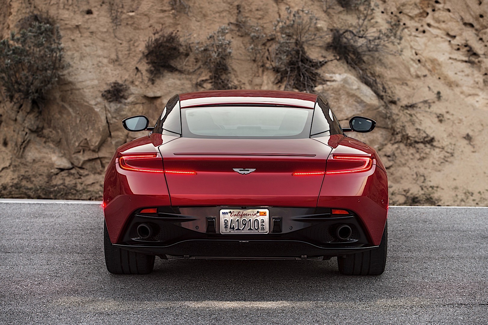 Aston Martin Db11 photo 44