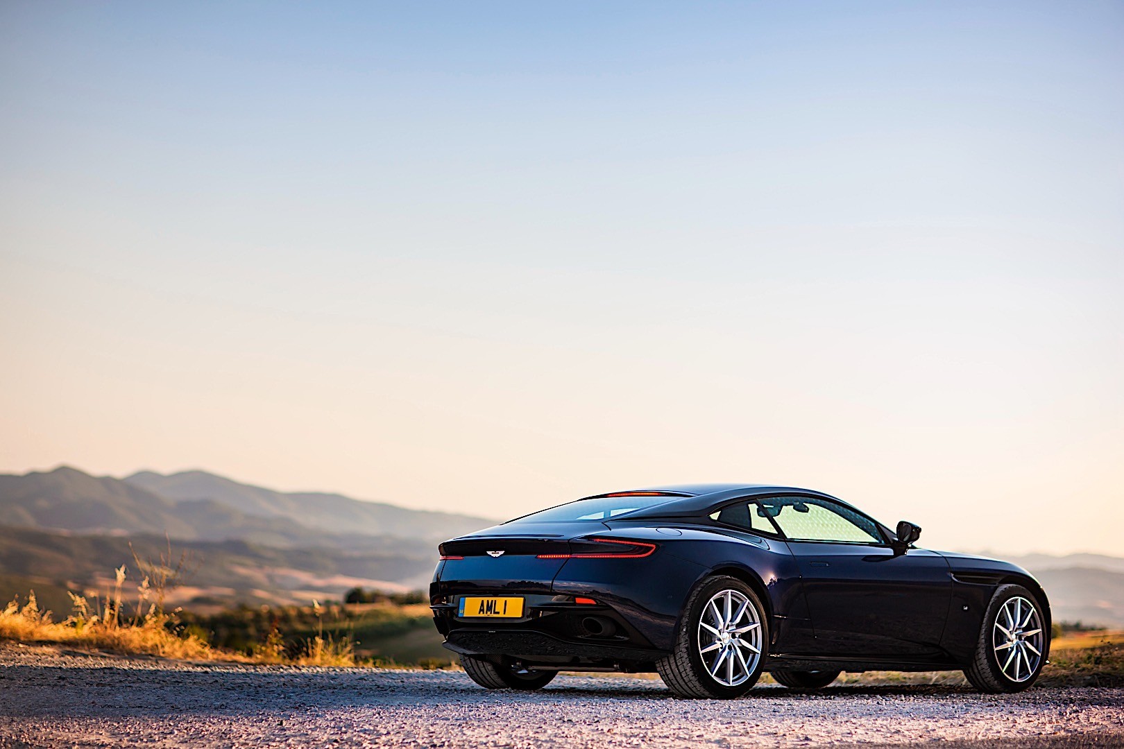 Aston Martin Db11 photo 50