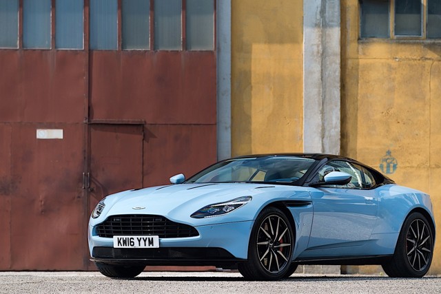 Aston Martin Db11 photo 55