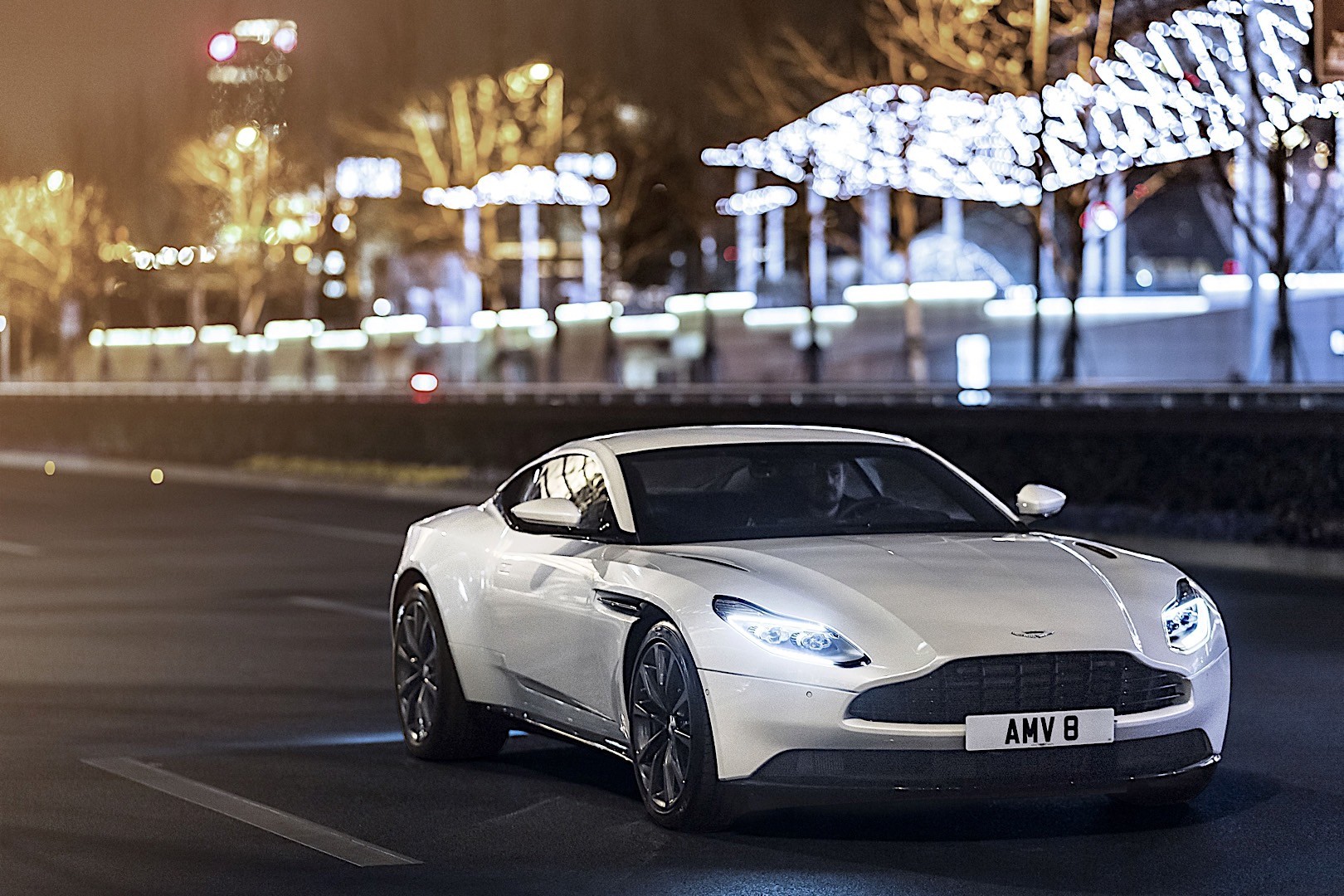 Aston Martin Db11 photo 60