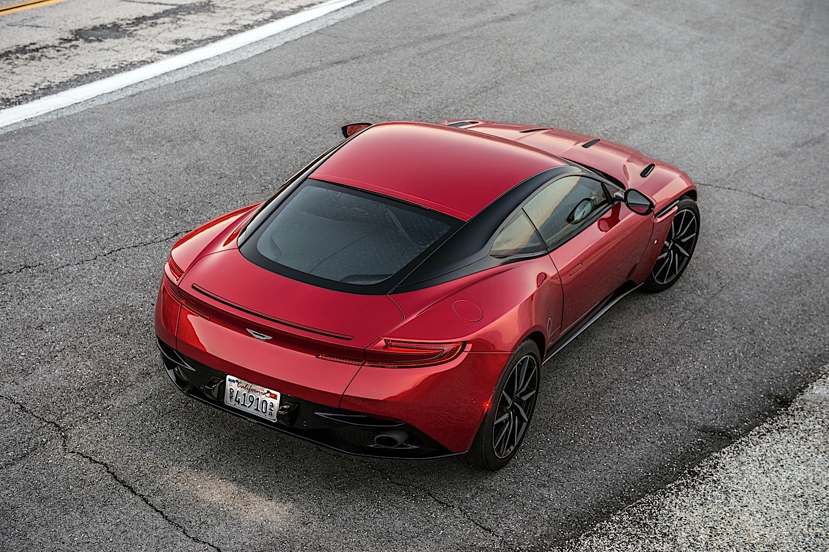 Aston Martin Db11 photo 68