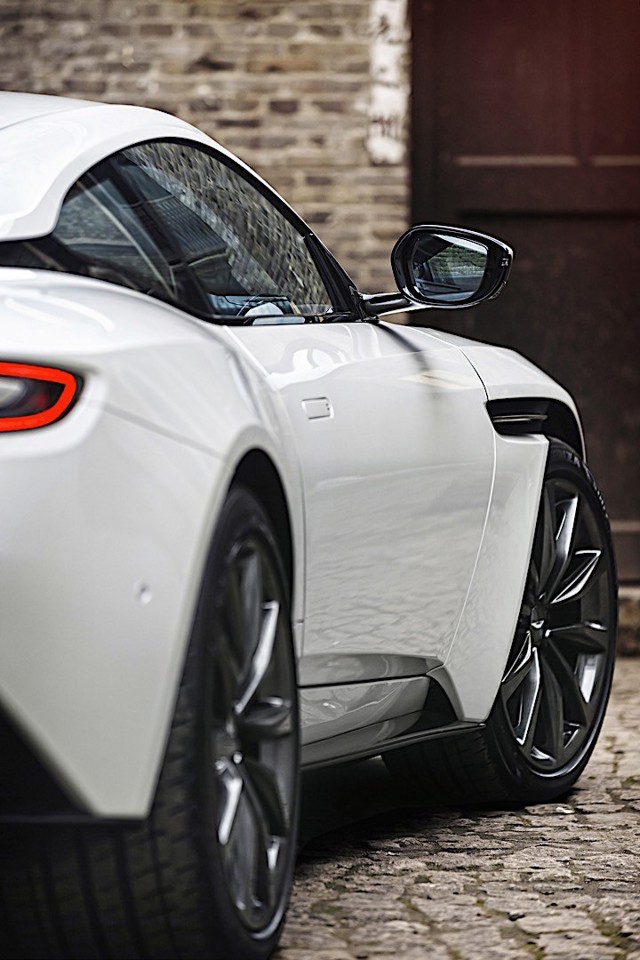 Aston Martin Db11 photo 71