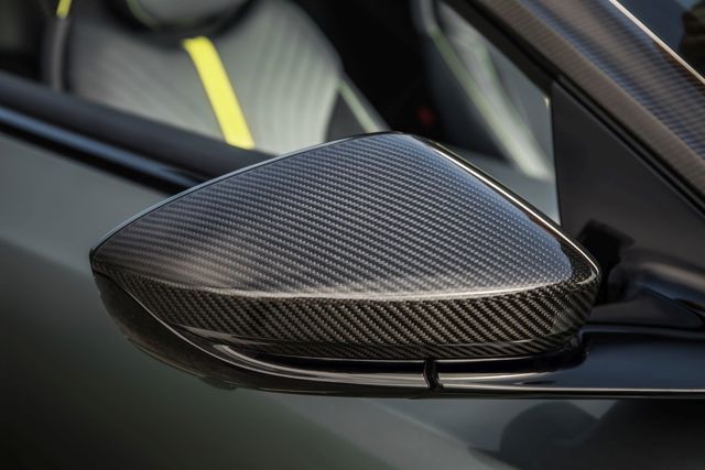 Aston Martin Db11 foto 11