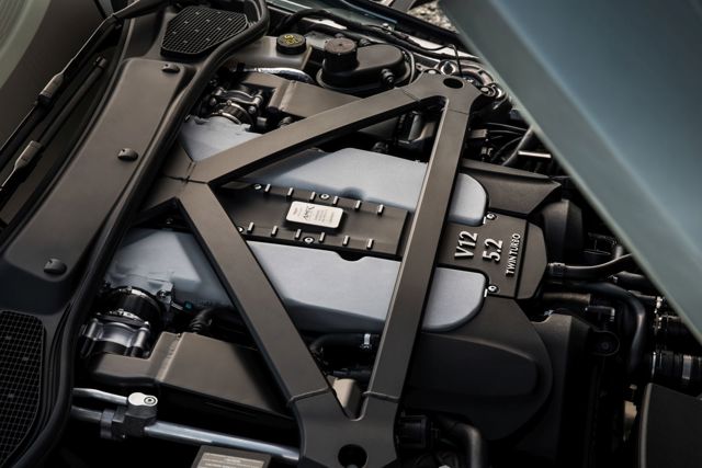 Aston Martin Db11 foto 13