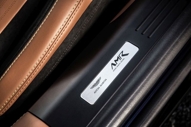 Aston Martin Db11 foto 28