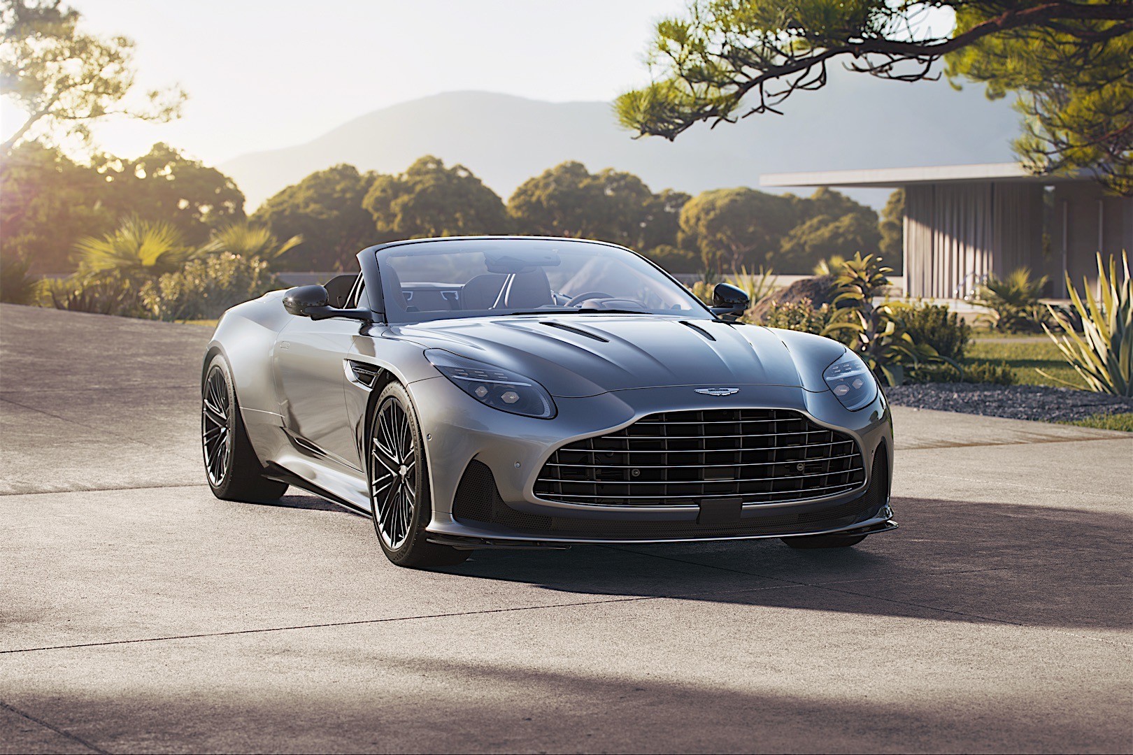 Aston Martin Db12 Volante photo 8
