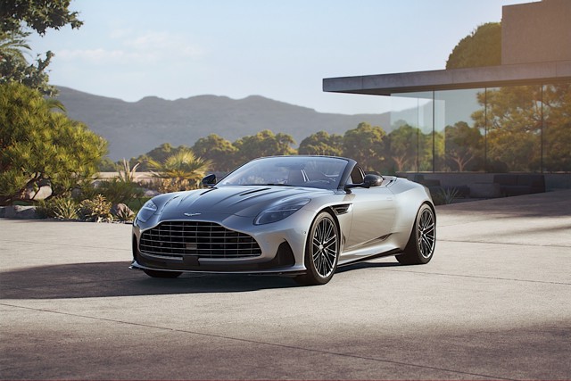 ASTON MARTIN DB12 Volante